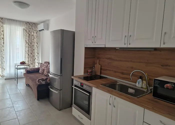 Apartment De Ja Vu 54 *